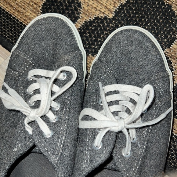 Old navy gray wool lace up sneakers - Picture 2 of 4